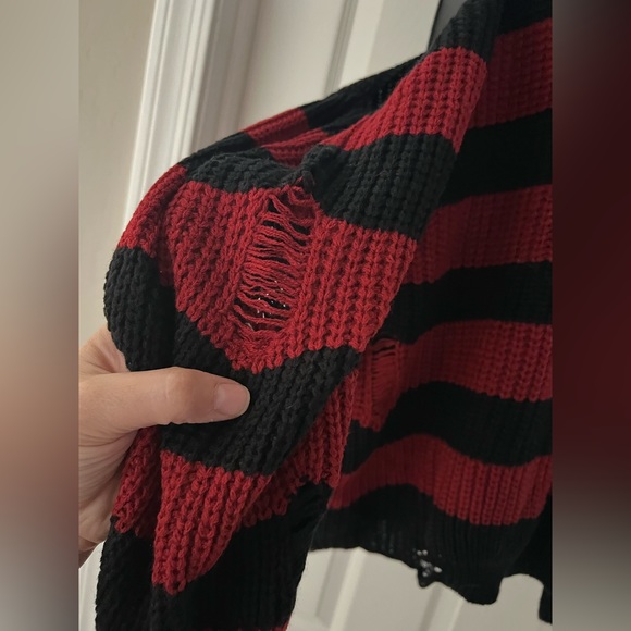 Cold Shoulder Distressed Striped Long Sleeve Sweater - Shein Curve - Picture 8 of 10